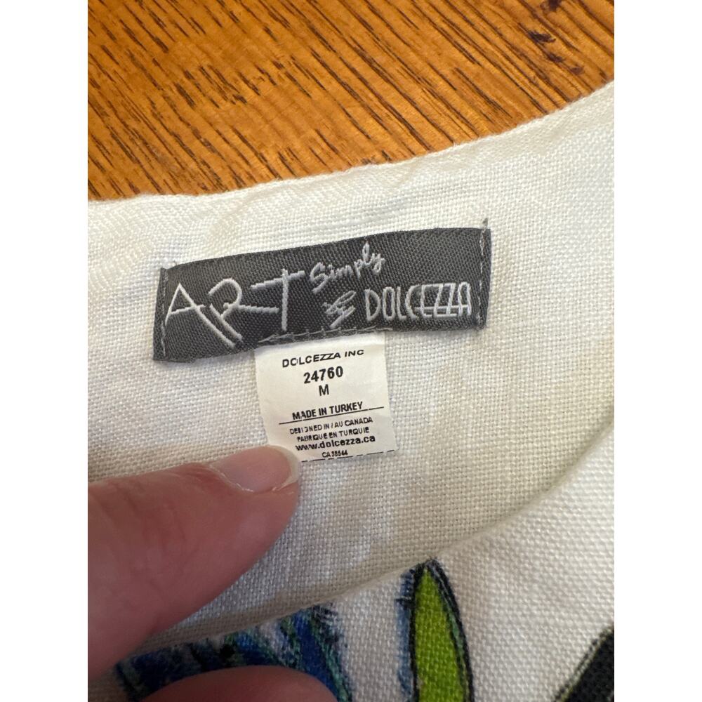 Simply Art by Dolcezza New Bouquet Coming Soon by Vigo Linen Floral Tank Medium - Picture 8 of 9